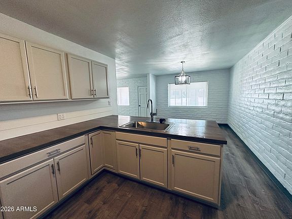 3rd image of 330 W 5TH Street