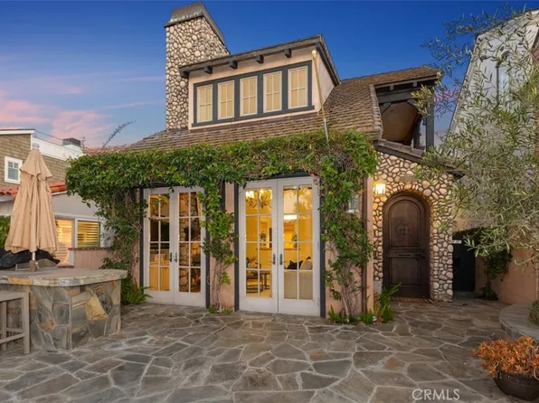 302 Larkspur Ave, Corona Del Mar, CA 92625