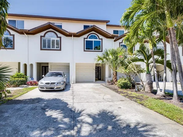 399 Madeira Cir, Tierra Verde, FL 33715