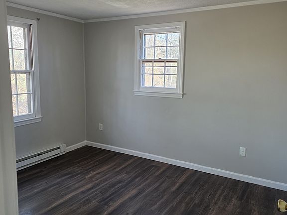 3rd image of 1392 Roanoke St