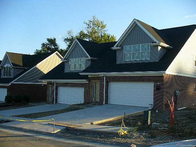 2nd image of 123 Lenox Dr #123