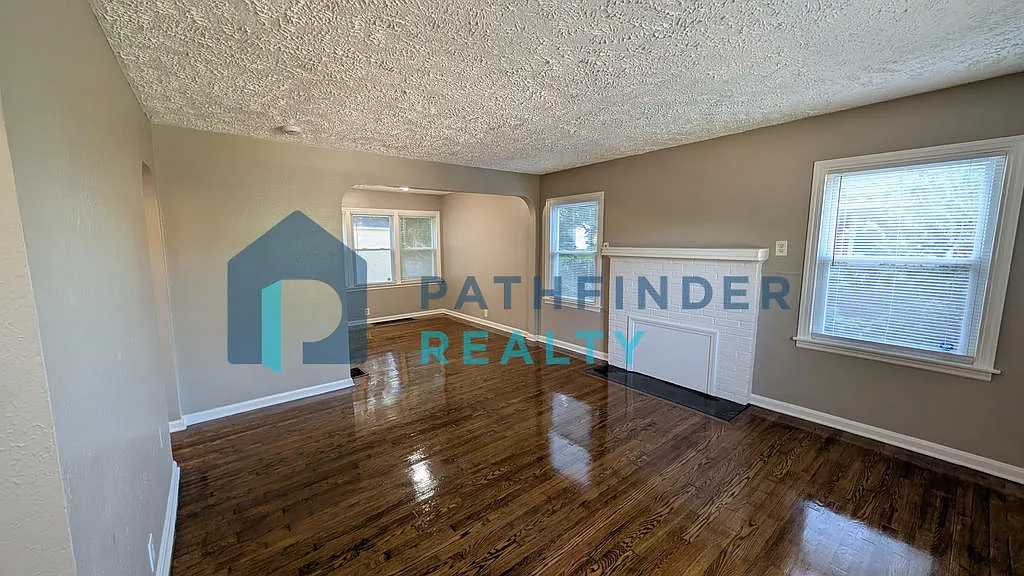 2 bed, $1,075 — Photo 4