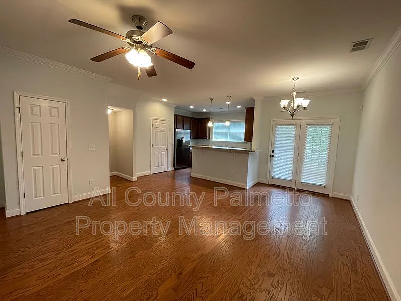 4 bed, 4.0 bath, 1993 sqft, $3,250 — Photo 3