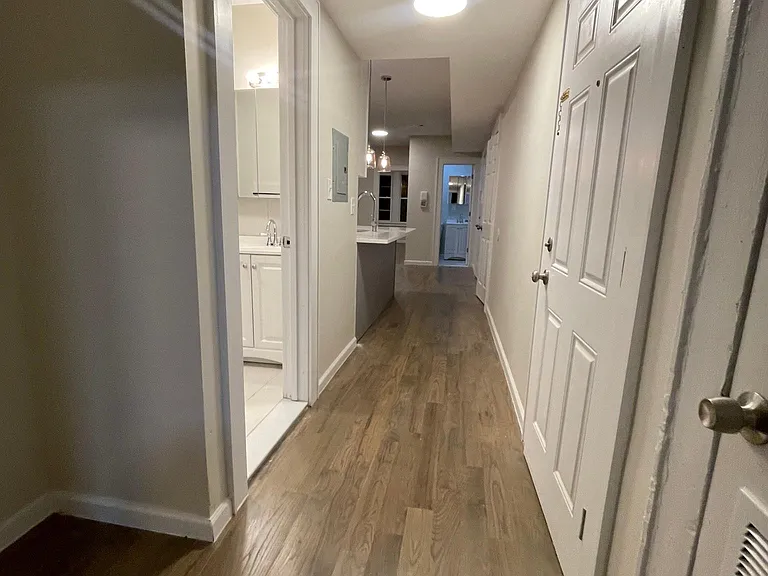 849 S 19th St #1R — Photo 9