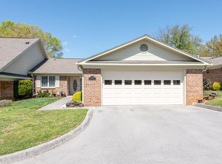 903 Prestwick Dr, Maryville, TN 37803