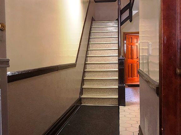 2nd image of 3248 44th St APT 2F