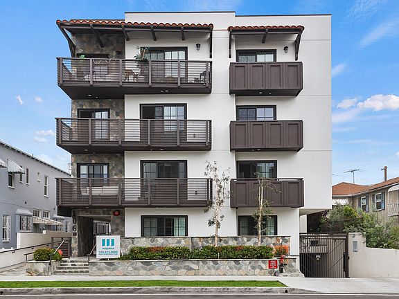 Exterior of Rimini by Wiseman