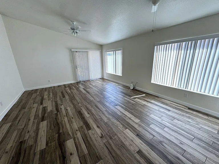 12710 W Ash St — Photo 10