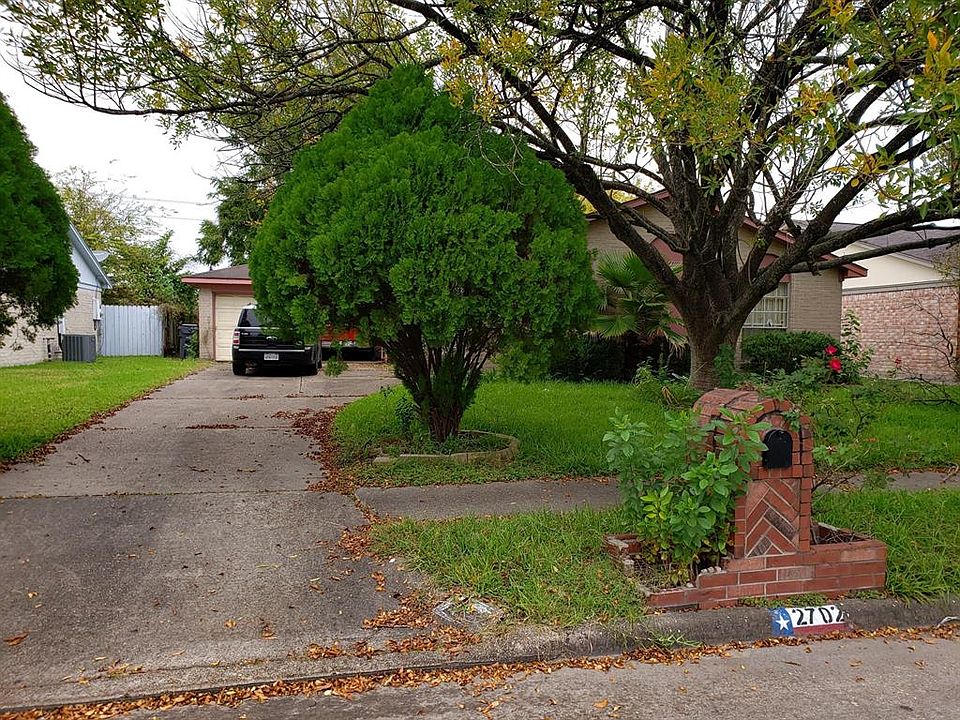 1st image of 2702 Skelton Dr