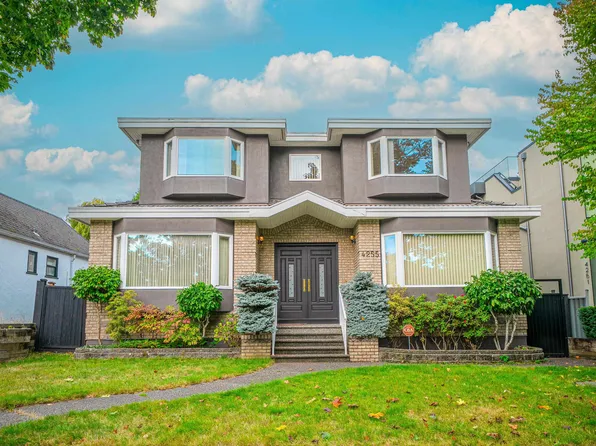 4255 W 15th Ave, Vancouver, BC V6R 3A7