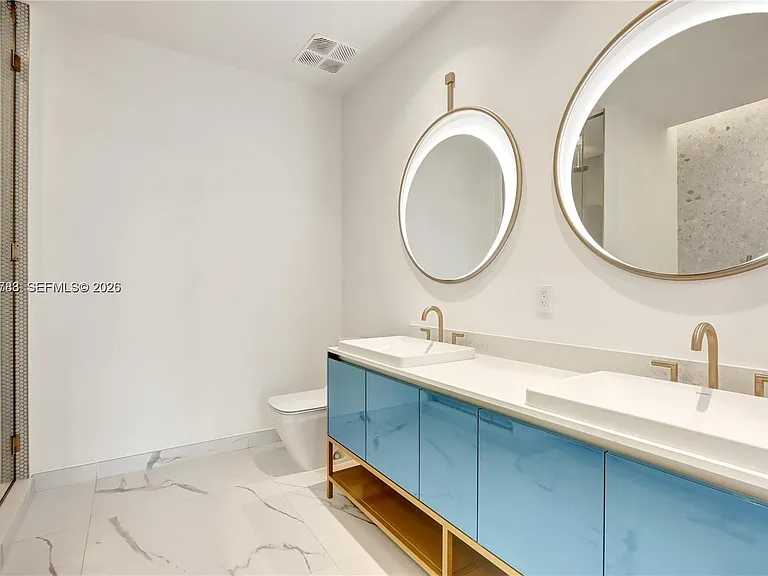2655 S Bayshore Dr #403 — Photo 11