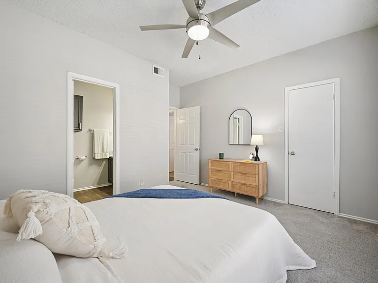 Spring Pointe — Photo 13