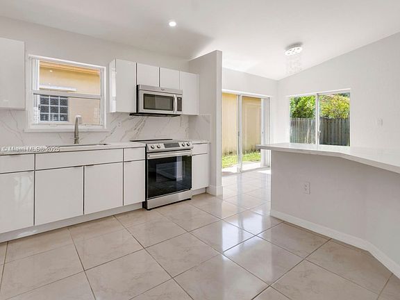 5th image of 3025 NW 99th Pl #3025