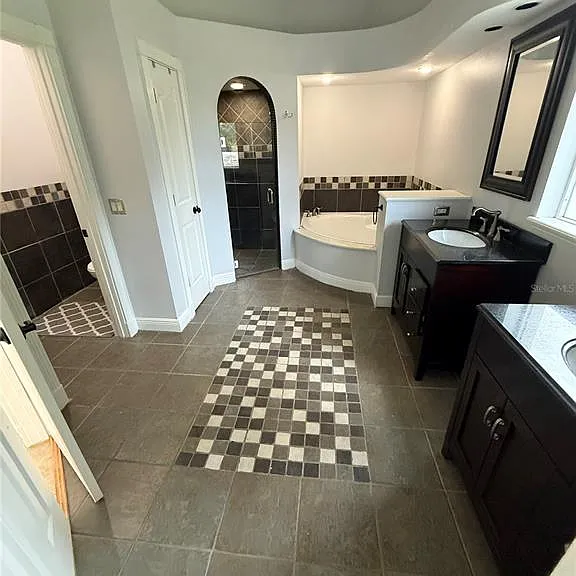 325 Leslie Ln — Photo 27