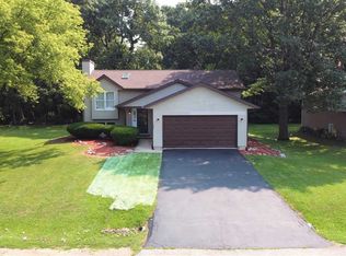 127 Drew Ct NE, Poplar Grove, IL 61065