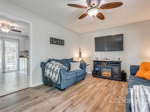 4th image of 510 Jones St