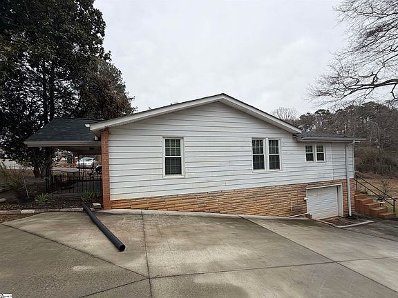 4th image of 2817 Anderson Rd