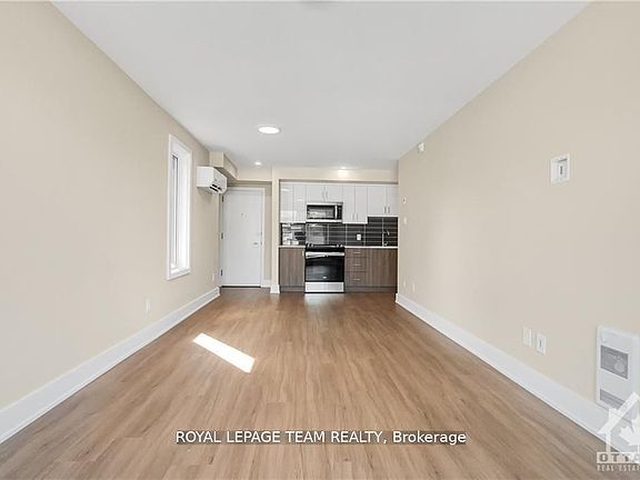 4th image of 364 Winona Ave #5