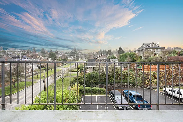 D14 Apartments — Photo 29