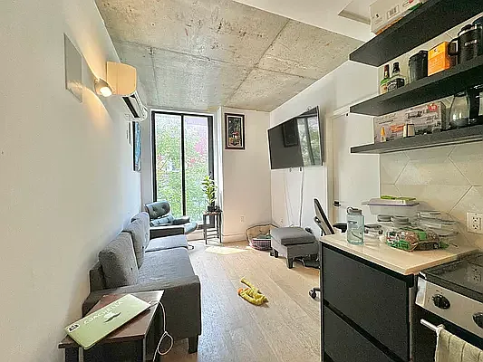 Rented by Doorway NYC, LLC | media 11