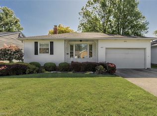 1667 Algiers Dr, Mayfield Heights, OH 44124