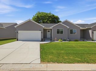 9510 Orchard Lake Dr, Davison, MI 48423