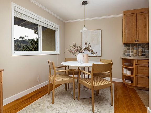 5th image of 1058 Miramonte Dr APT 11