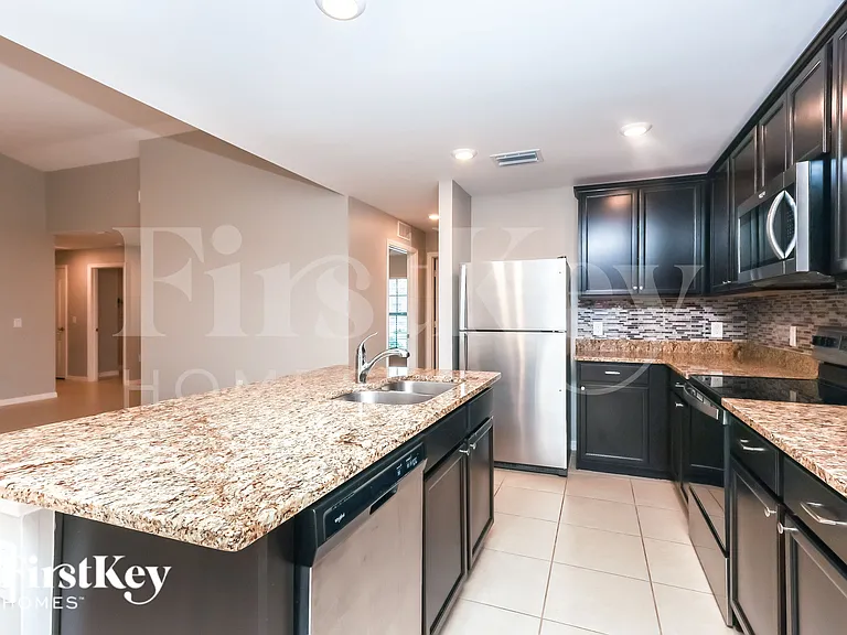 4625 Dragon St — Photo 6