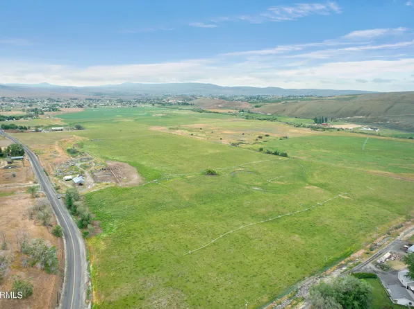 6371 N Wenas Rd, Selah, WA 98942