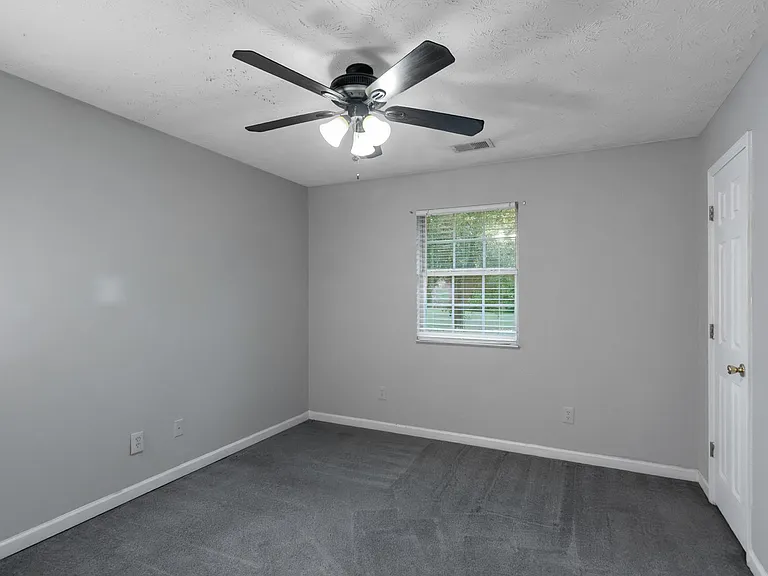 585 Mountainview Dr — Photo 19