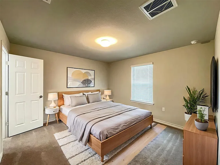 1602 Jacey Way — Photo 15
