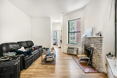 Rented by (Legacy) Elegran