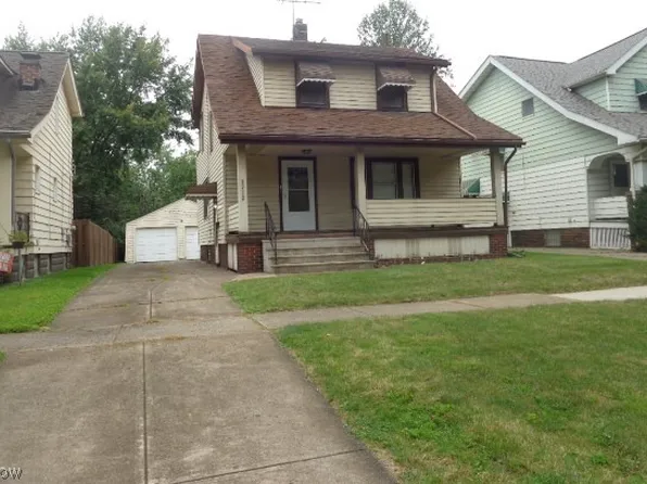 3712 Washington Park Blvd, Newburgh Heights, OH 44105