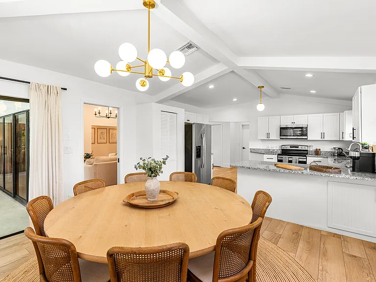 13471 Barberry Dr — Photo 8