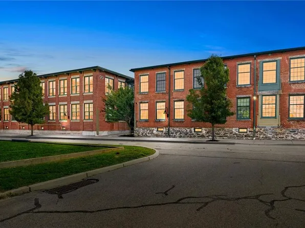 99 Allen St #211, Woonsocket, RI 02895