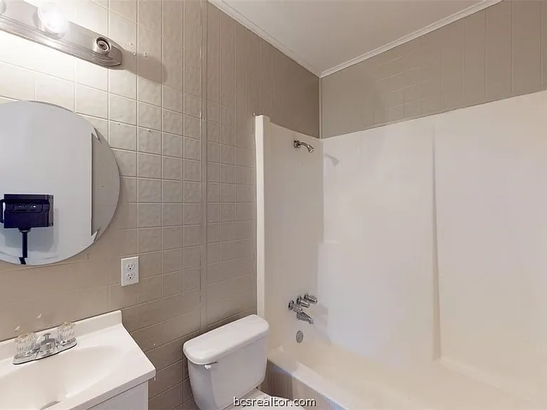 204 Lynn Dr #B — Photo 10