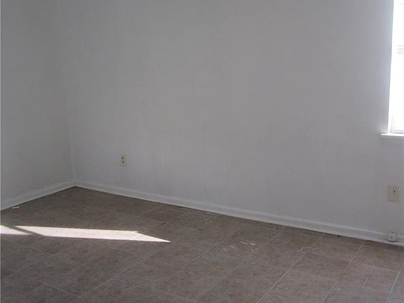 4th image of 5217 Capitol Ave