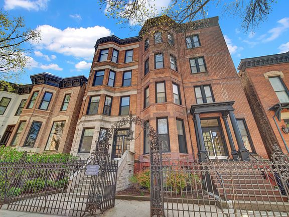 4th image of 451 W Belden Ave #449G