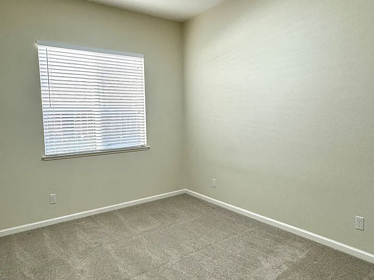 4181 Cherry Blossom Ln — Photo 27