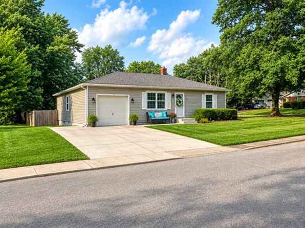 604 W Clinton St, Danville, IN 46122