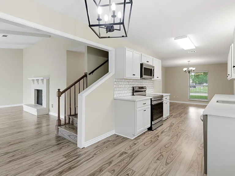 445 Longmeadow St — Photo 18