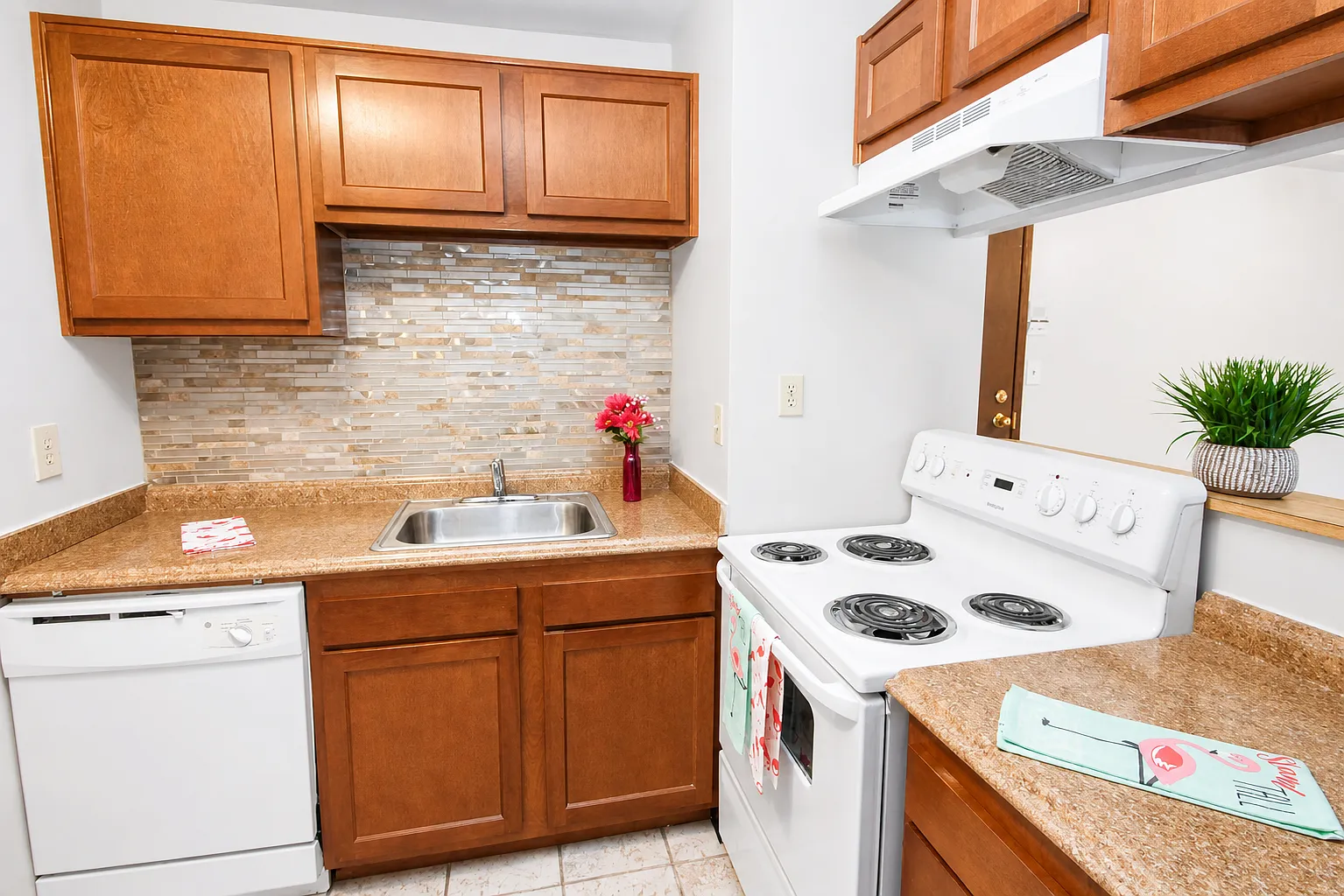 Eagle Nook Apartments — Photo 3