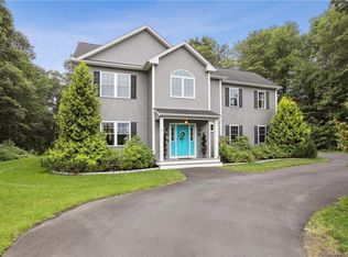 19 Rotella Dr, Bethel, CT 06801