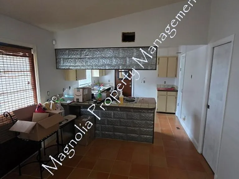 9387 Junior Ave — Photo 6