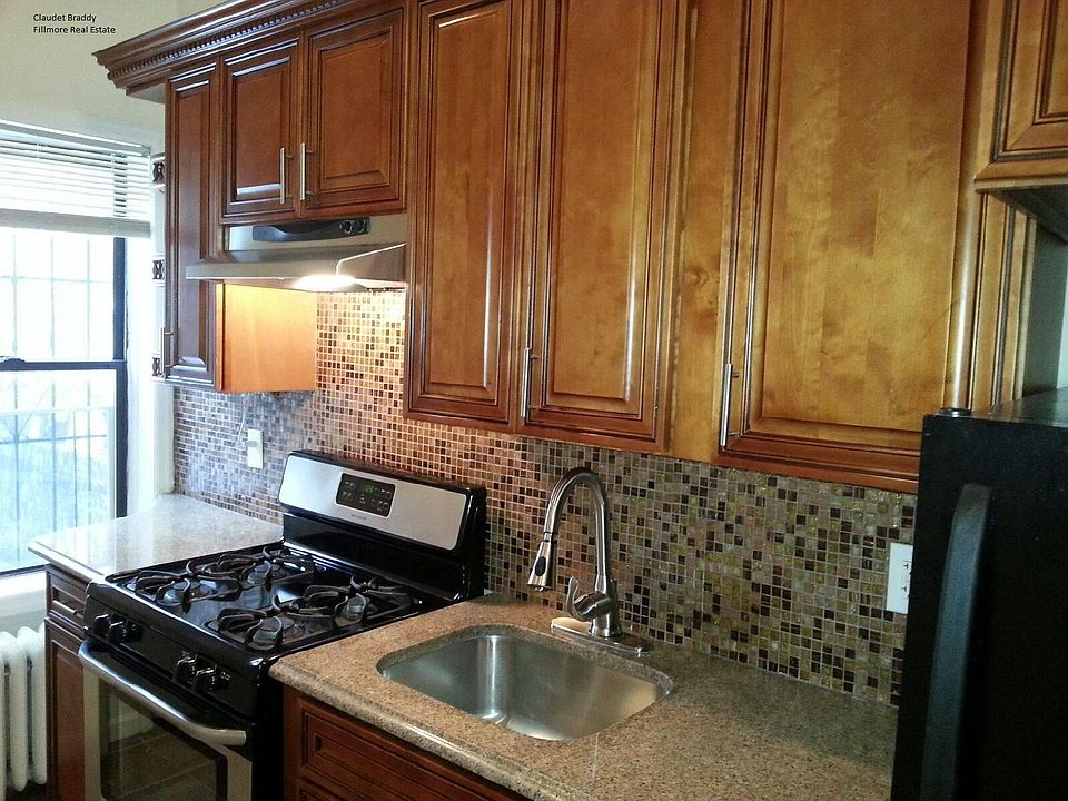 2nd image of 379 Bradford St