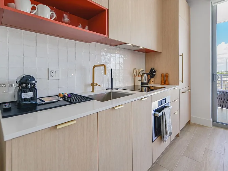 90 NE 32nd St #618 — Photo 9