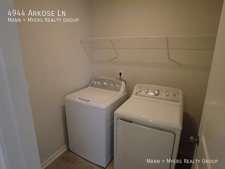 4944 Arkose Dr — Photo 24
