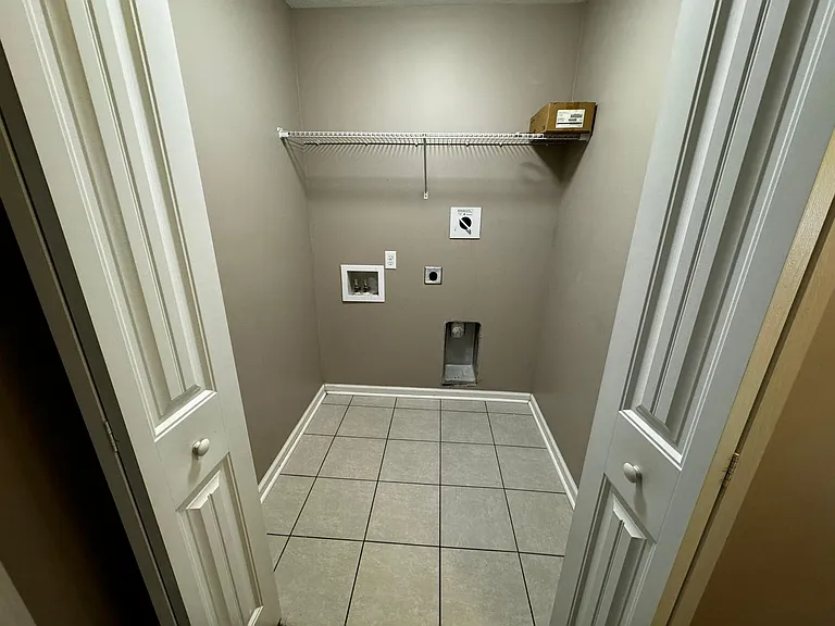 75 Walker Ct — Photo 15