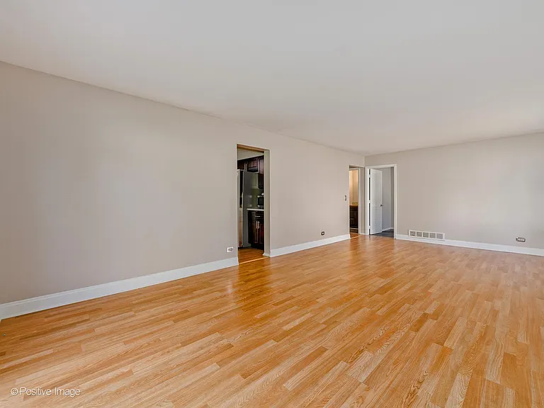 601 Willington Dr — Photo 14