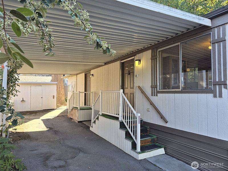 3rd image of 7301 NE 175th Street #317